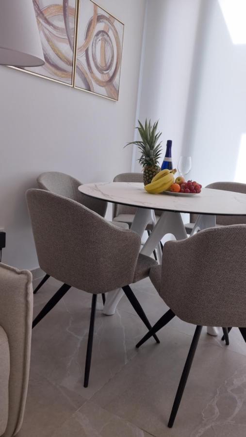 Modern And Cosy Apartment Close To The Beach Torrevieja Eksteriør bilde