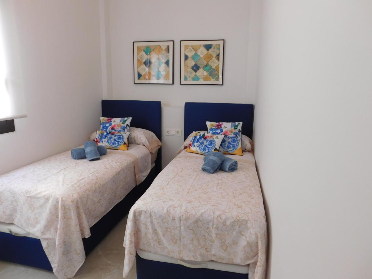 Modern And Cosy Apartment Close To The Beach Torrevieja Eksteriør bilde